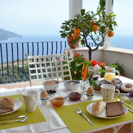 فندق مبيت وإفطار L'attico 4*